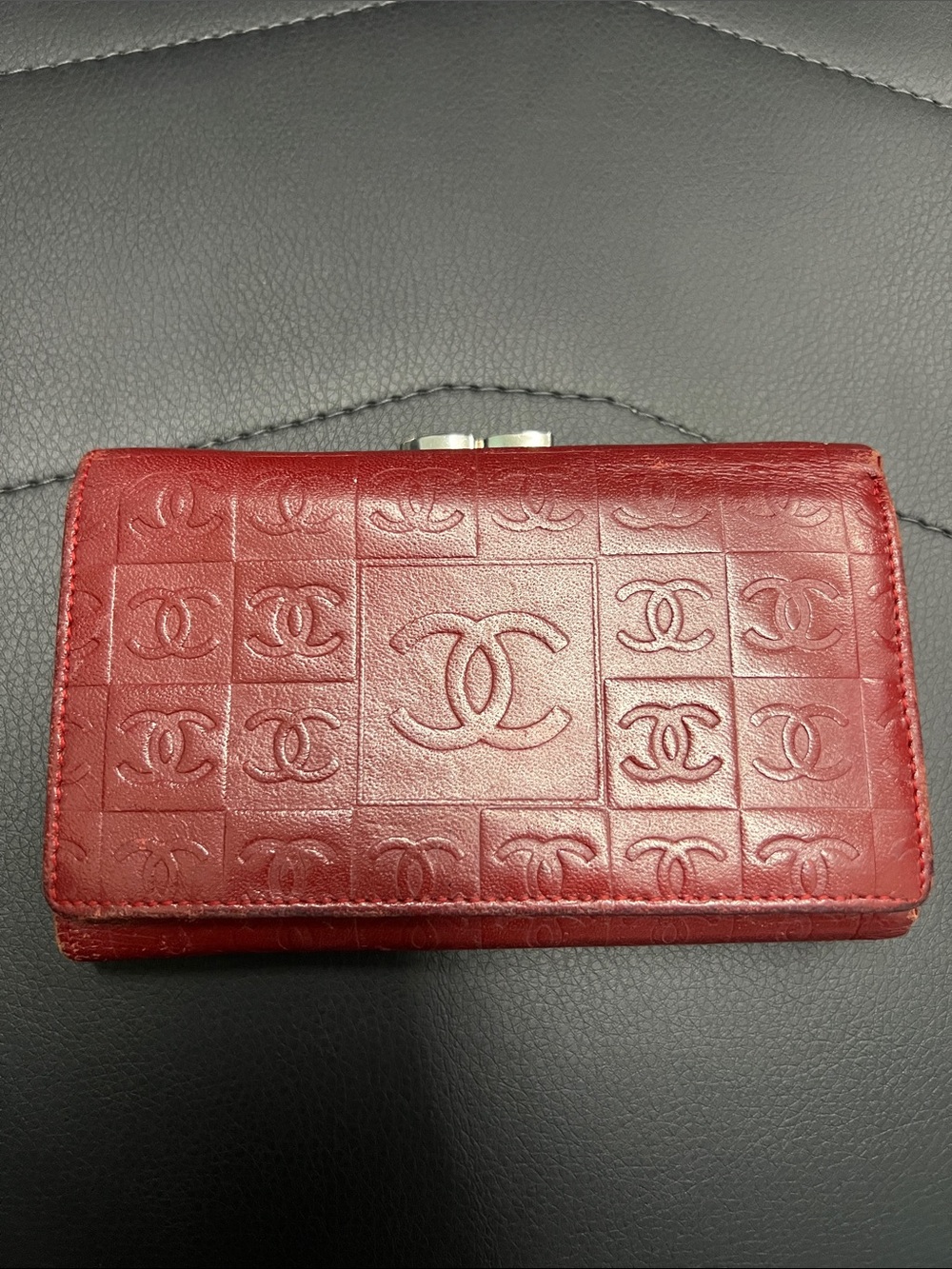 CHANEL Red Embossed CC Leather Wallet - Picture 1 of 6